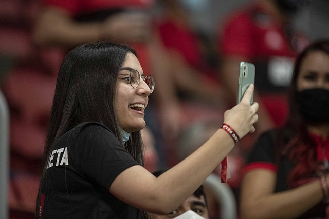 措都值得期 措都值得期